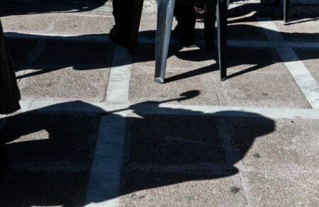 syntaxioychoi-pote-xekina-i-katavoli-toy-epidomatos-ton-250-eyro-poioi-menoyn-ektos-pliromon-687196