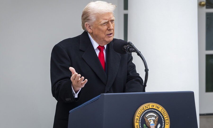 Ντόναλντ Τραμπ (EPA/JIM LO SCALZO)