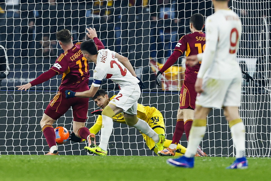 Serie A / ΡΟΜΑ - ΤΖΕΝΟΑ  (EPA/ANGELO CARCONI)