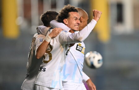 super-league-astrapse-kai-vrontixe-i-aek-sto-agrinio-5-0-ton-panaitoliko-700053