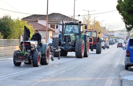 ametakinitoi-oi-agrotes-synechizoyn-toys-apokleismoys-ayxanoyn-tin-piesi-kai-dieykolynoyn-toys-taxidiotes-703453