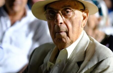 nikos-lazaridis-pethane-o-protoporos-oinopoios-poy-evale-ti-drama-ston-pagkosmio-charti-toy-krasioy-703267