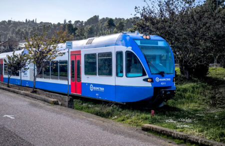 hellenic-train-akinitopoiithike-amaxostoichia-logo-technikis-vlavis-konta-se-siragga-megali-talaiporia-gia-toys-epivates-704752