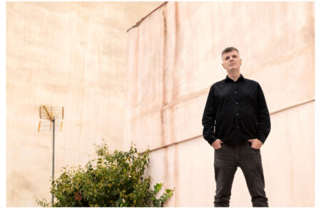 foivos-delivorias-epistrefei-sto-kyttaro-mazi-me-toys-synergates-toy-gia-liges-parastaseis-705683