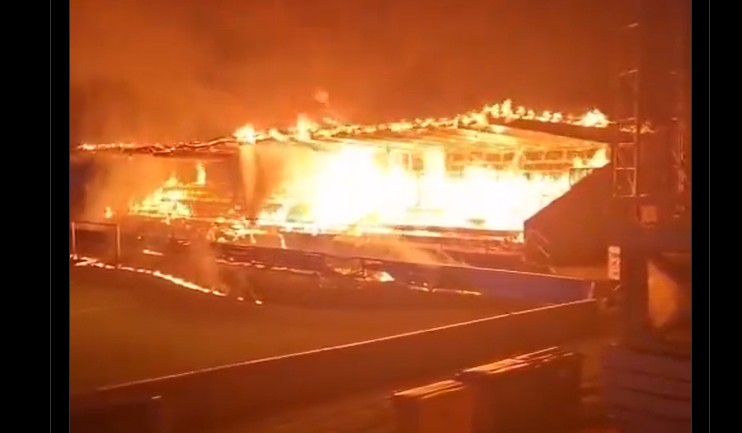 Φινλανδία / Έχασε η ομάδα τους, έκαψαν το γήπεδο [Βίντεο]