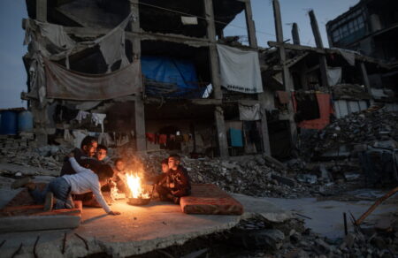 gaza-cheimonas-peina-kai-apomonosi-o-netaniachoy-ekdiokei-tis-anthropistikes-organoseis-706557