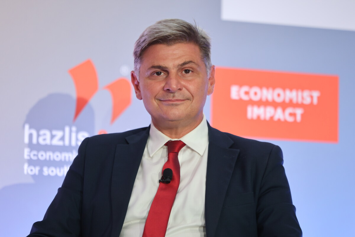 Νικόλας Φαραντούρης