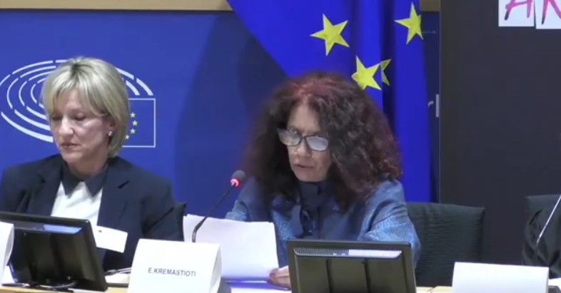 Γυναικοκτονίες / Μητέρα Ερατούς: Έγινα από μητέρα που πενθεί, γονιός ξανά για το παιδί της