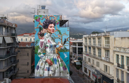 kalamata-toichografia-tis-marias-kallas-afieromeni-stin-poli-diekdikei-pagkosmio-titlo-711787