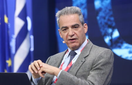 syrigos-adeiazei-mitsotaki-gia-ti-dilosi-meta-tin-eisvoli-ton-ipa-stin-venezoyela-709421