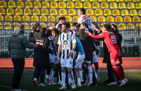 i-megali-epistrofi-o-iraklis-epanilthe-sti-super-league-niki-1-0-stin-karditsa-epi-tis-anagennisis-730350