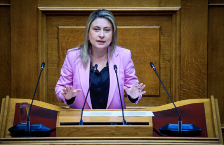 giannis-doymos-to-tzampa-kai-to-syntagma-719523