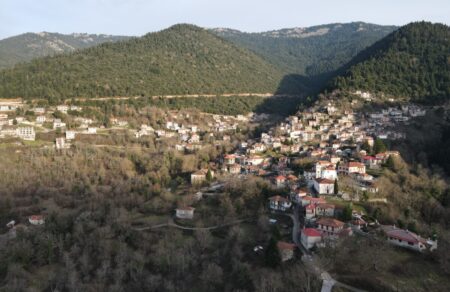 megalo-chorio-eyrytanias-to-mpalkoni-toy-karpenisioy-728999