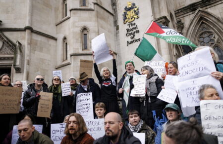palestine-action-anotato-dikastirio-paranomos-o-charaktirismos-tis-organosis-os-tromokratiki-723767