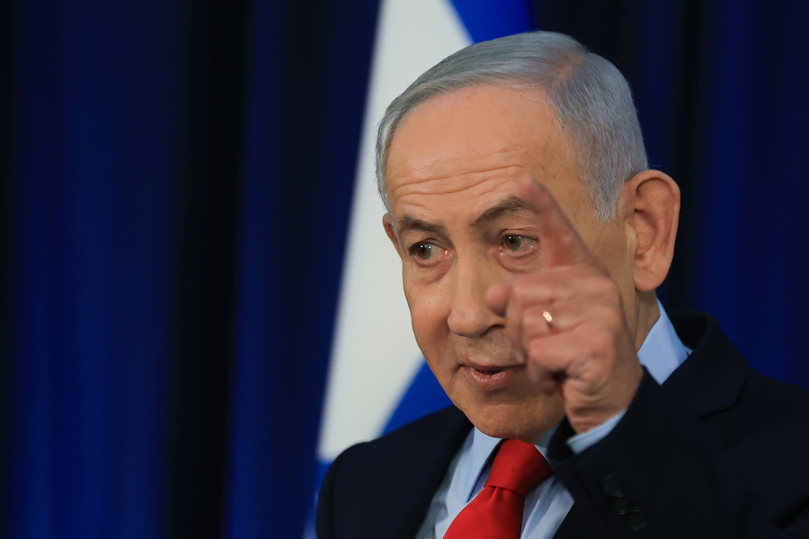 EPA/RONEN ZVULUN / 