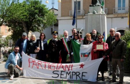kalogreza-82-chronia-syggenis-toy-ektelesmenoy-italoy-antifasista-stis-ekdiloseis-gia-to-mploko-736445
