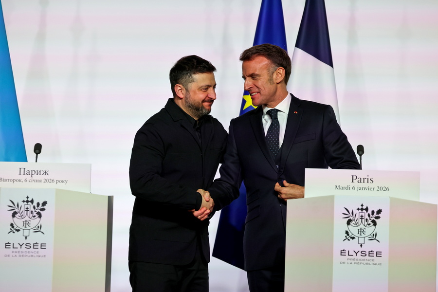 EPA/LUDOVIC MARIN / POOL  MAXPPP OUT