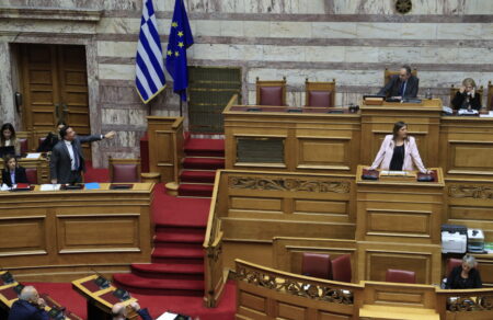 voyli-telos-stis-vinteoskopiseis-meta-ta-krakerakia-toy-adoni-738418