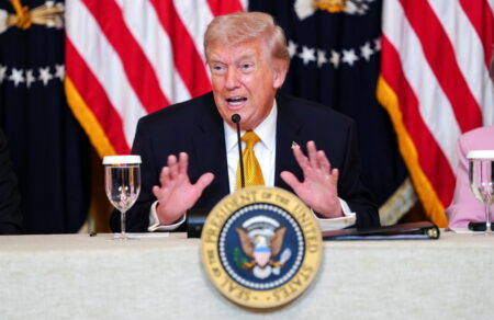 ipa-i-epomeni-mera-meta-tin-paraitisi-kent-einai-pligma-gia-ton-tramp-737199