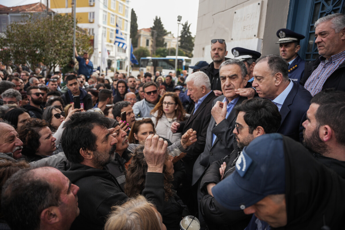 Συγκέντρωση κτηνοτρόφων και αγροτών κατά του υφυπουργού Αγροτικής Ανάπτυξης Χρήστου Κέλλα