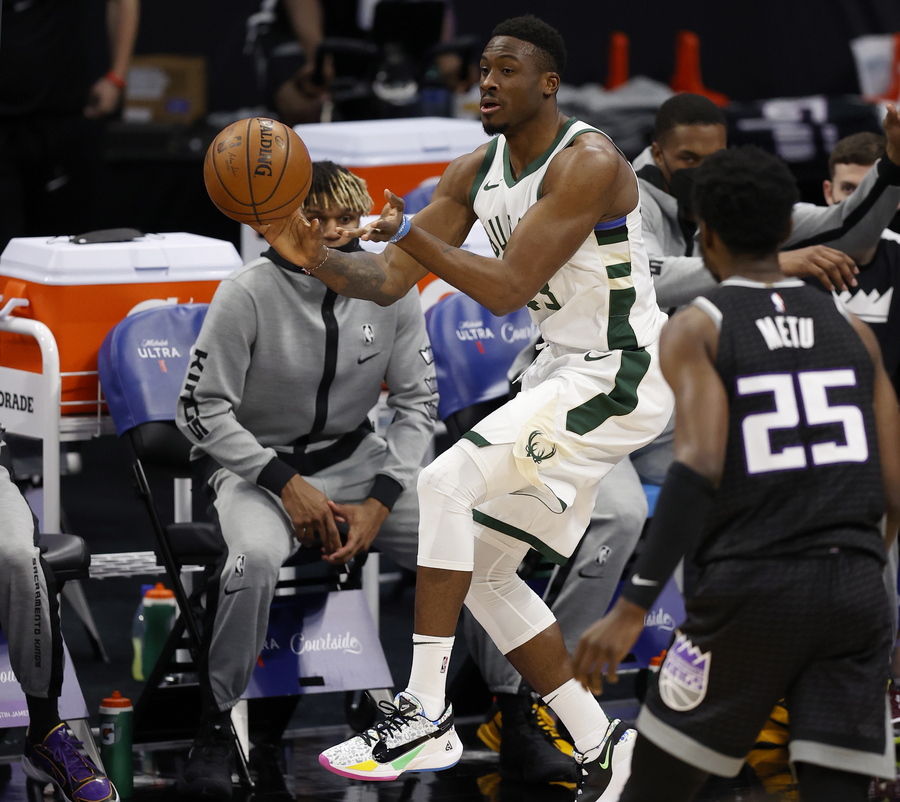 ΘΑΝΑΣΗΣ ΑΝΤΕΤΟΚΟΥΝΜΠΟ  (EPA/JOHN G. MABANGLO) 