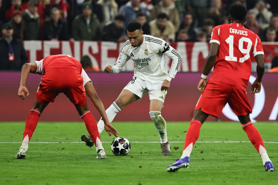 CHAMPIONS LEAGUE 2025-26 / ΜΠΑΓΕΡΝ ΜΟΝΑΧΟΥ - ΡΕΑΛ ΜΑΔΡΙΤΗΣ  (EPA/RONALD WITTEK)