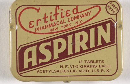 aspirini-to-panarchaio-farmako-poy-fainetai-na-meionei-ton-kindyno-karkinoy-753449