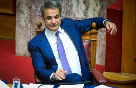 orestis-metaxas-mitsotakis-kai-syntagmatiki-anatheorisi-ti-les-tora-751486