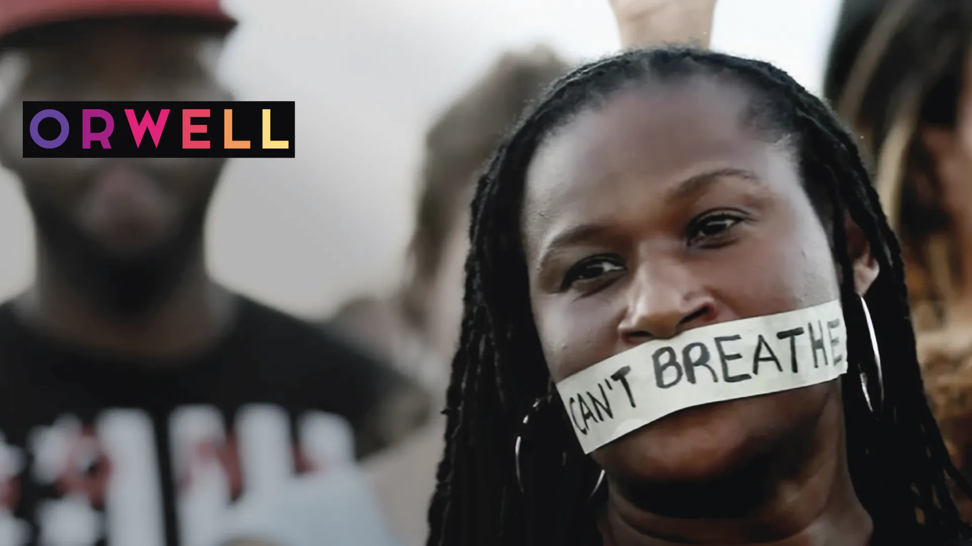 «Όργουελ: 2+2=5» / Ο Ραούλ Πεκ αποδεικνύει γιατί δικαίως θεωρείται ένας από τους σημαντικότερους κινηματογραφιστές