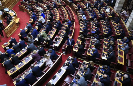 ta-ton-diadromon-to-whatsapp-ton-opekepedon-to-galazio-karfoma-ston-lazaridi-i-epistrofi-ntaiselmploym-753850