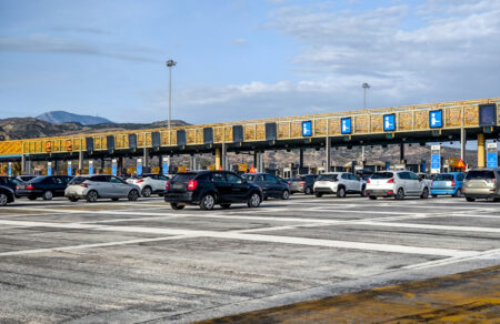 pascha-epistrefoyn-oi-ekdromeis-megales-oyres-kai-kinisi-sta-diodia-749585