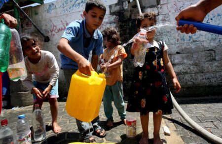pethainontas-apo-ti-dipsa-sti-gaza-ena-aorato-thanatiforo-oplo-747707