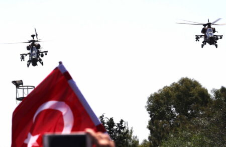 toyrkia-syntrivi-stratiotikoy-elikopteroy-stin-agkyra-pente-traymaties-753599