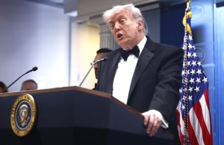 tramp-gia-pyrovolismoys-stin-oyasigkton-den-tha-me-apotrepsei-na-kerdiso-ton-polemo-sto-iran-755468