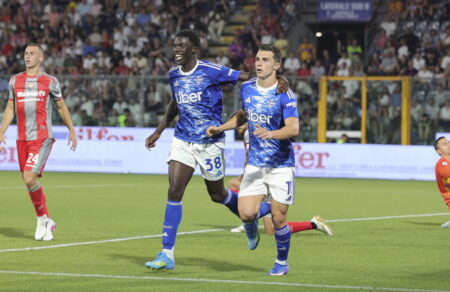 serie-a-finale-me-aytoktonia-tis-milan-poy-emeine-ektos-champions-league-i-komo-toy-doyvika-sta-asteria-767863