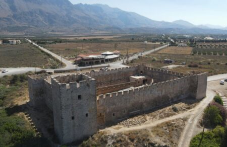 fragkokastello-to-thryliko-kastro-tis-notias-kritis-vinteo-767993