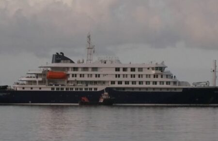 chantaios-stin-tenerifi-to-mv-hondius-epanapatrizetai-o-ellinas-45-meres-karantina-761615