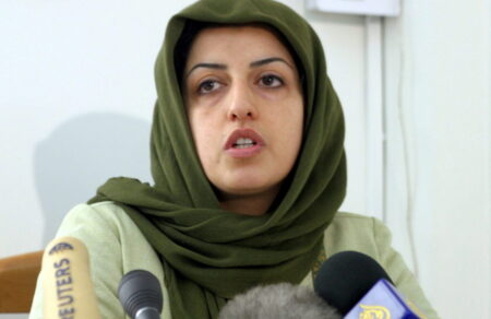iran-perissoteroi-apo-110-nompelistes-zitoyn-tin-amesi-apeleytherosi-tis-nargkis-mochamanti-762873