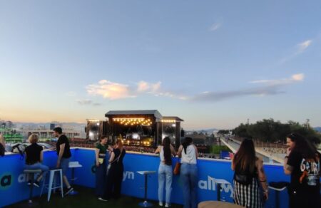 allwyn-apogeionei-tin-empeiria-toy-release-athens-festival-gia-4i-chronia-pos-tha-diekdikisete-diples-proskliseis-gia-moby-kai-megadeth-777783
