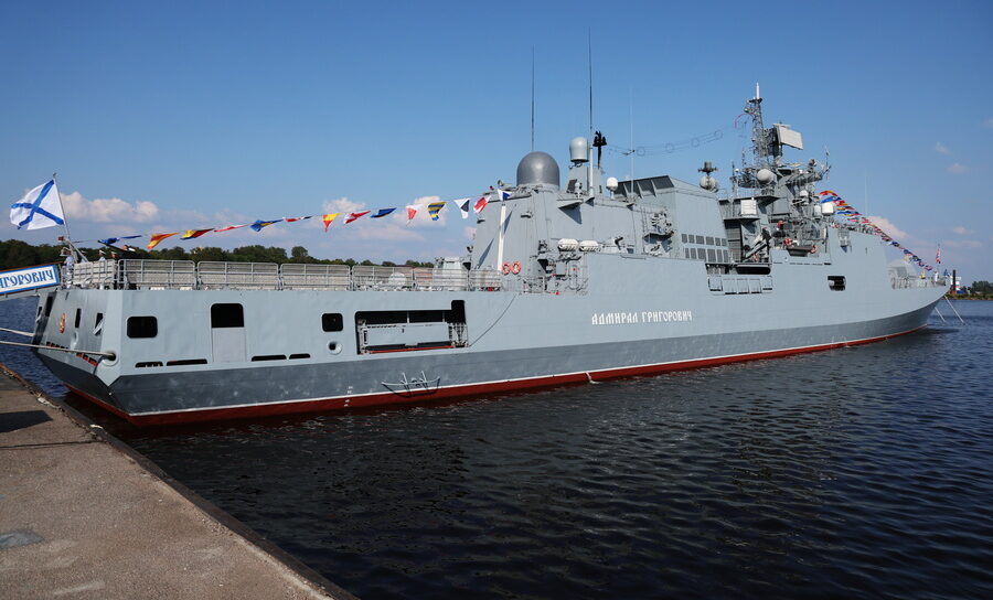 Η φρεγάτα Admiral Grigorovich (EPA/ALEXANDER KAZAKOV / SPUTNIK / KREMLIN POOL)