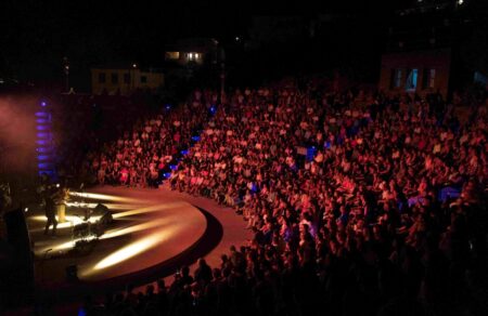 diethnes-festival-androy-epistrefei-stis-25-ioylioy-to-analytiko-programma-771358