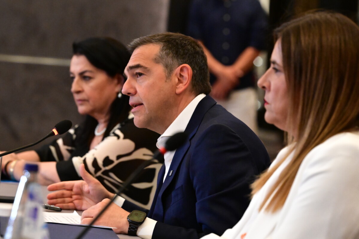 Συνεδρίαση των Τομεαρχών της Ελληνικής Αριστερής Συμπαράταξης. Η συνεδρίαση θα ξεκινήσει με εισήγηση του προέδρου της ΕΛ.Α.Σ Αλέξη Τσίπρα.  Παρασκευή 26 Ιουνίου 2026  (ΤΑΤΙΑΝΑ ΜΠΟΛΑΡΗ / EUROKINISSI)