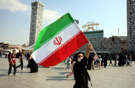mesi-anatoli-prosorini-apoklimakosi-apo-iran-kai-israil-i-paremvasi-tramp-773783