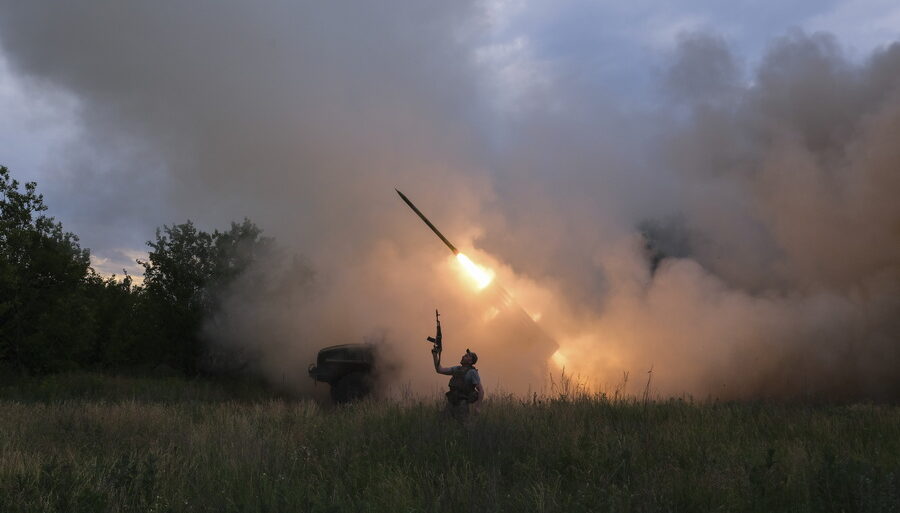 EPA/93RD MECHANIZED BRIGADE / HANDOUT