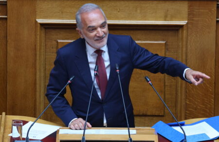 salmas-varies-kataggelies-kata-georgiadi-na-anoixei-xana-i-ypothesi-novartis-793222