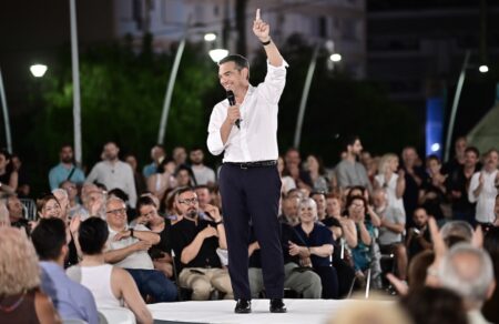 tsipras-apo-to-peristeri-to-provlima-den-einai-o-adonis-alla-o-adonismos-787829