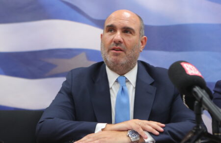 markopoylos-gia-adoni-echei-sovarotera-pragmata-gia-na-ascholithei-apo-to-paizei-tenis-me-ton-kasselaki-786844