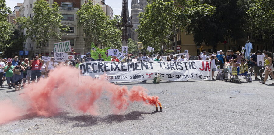 Από διαμαρτυρία στη Βαρκελώνη. EPA/MARTA PEREZ