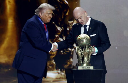 fifa-ta-lathi-oi-politikes-paremvaseis-kai-oi-enoches-siopes-apo-ton-pinoset-kai-ton-gkarintsa-mechri-ton-mpalogkan-787669