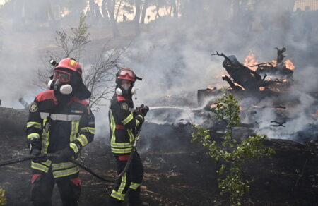 foties-pempti-imera-machis-sti-dytiki-attiki-stachti-pano-apo-130-000-stremmata-798795
